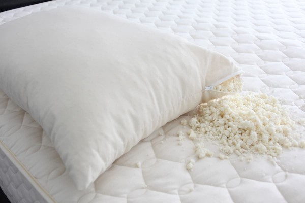 Foam pillow filling method